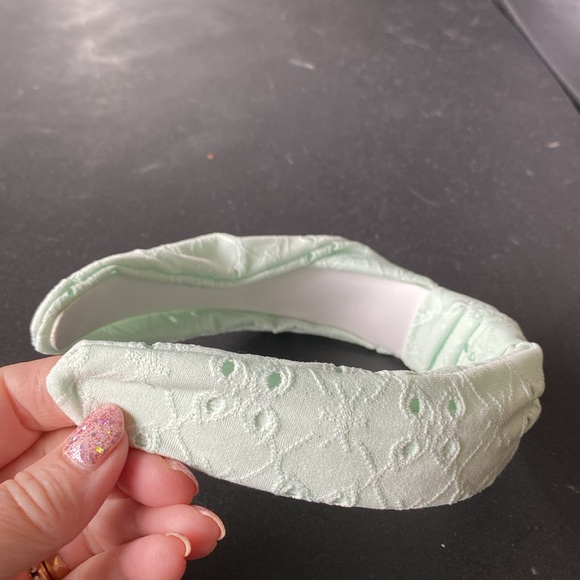 NWOT Mint Green Eyelet Headband